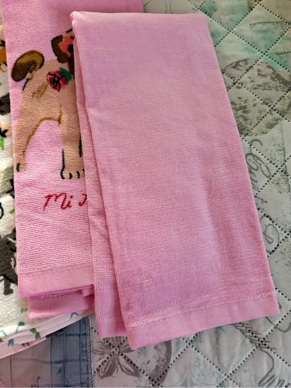 New Set of 4 Pug Dog/Dog Seasonal Print Hand Towels